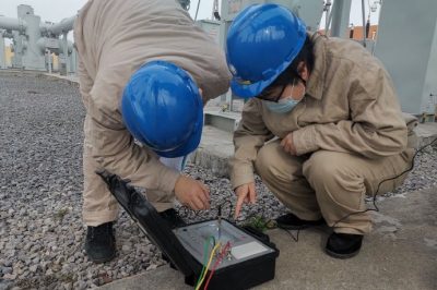 110千伏變電站開展避雷器帶電測試 110千伏變電站開展避雷器帶電測試