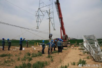 35千伏東張線遷改工程現(xiàn)場(chǎng) 35千伏東張線遷改工程現(xiàn)場(chǎng)