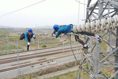 110千伏傅巨牽線配鐵路部門巨峰牽引站檢修 110千伏傅巨牽線配鐵路部門巨峰牽引站檢修