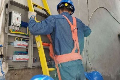 加快老舊表箱更換  助力美麗鄉(xiāng)村建設(shè) 加快老舊表箱更換  助力美麗鄉(xiāng)村建設(shè)