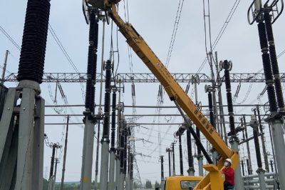 石牌變兩臺500千伏斷路器開展小修工作 石牌變兩臺500千伏斷路器開展小修工作
