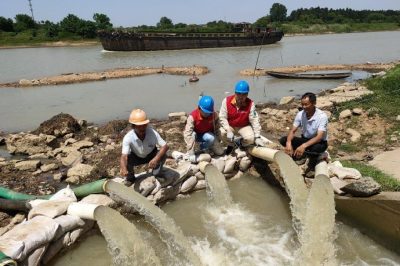 黨員服務(wù)抗旱點,田地喝上“幸福水” 黨員服務(wù)抗旱點,田地喝上“幸福水”