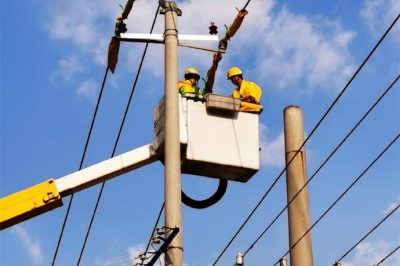帶電處理線路電桿C相導(dǎo)線脫落 帶電處理線路電桿C相導(dǎo)線脫落