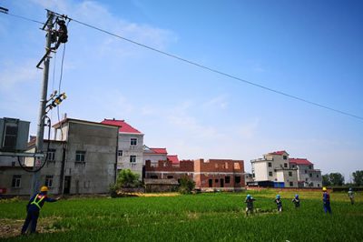 告別電網(wǎng)“孤島” 樂平3萬余村民用上大網(wǎng)電 告別電網(wǎng)“孤島” 樂平3萬余村民用上大網(wǎng)電