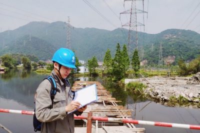 供電公司消除安全隱患 全力備戰(zhàn)迎峰度夏 供電公司消除安全隱患 全力備戰(zhàn)迎峰度夏