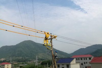 線路也會(huì)加衣服?out了吧，安全需要