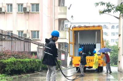 利用發(fā)電車為中考學(xué)子保電 利用發(fā)電車為中考學(xué)子保電