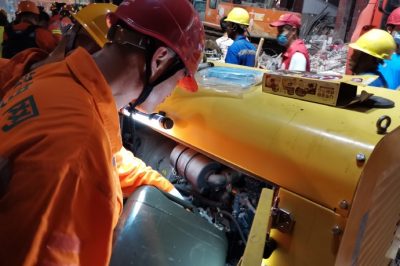 事故現(xiàn)場(chǎng)及至醫(yī)院沿途應(yīng)急照明部署到位 事故現(xiàn)場(chǎng)及至醫(yī)院沿途應(yīng)急照明部署到位