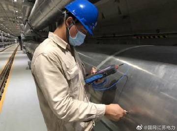 為江底“巨龍”體檢 為江底“巨龍”體檢