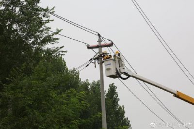 帶電更換電桿跌落開關(guān)故障 帶電更換電桿跌落開關(guān)故障
