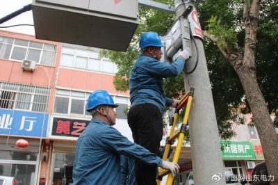 加快100千伏安配變業(yè)擴(kuò)增容  保障商戶用電 加快100千伏安配變業(yè)擴(kuò)增容  保障商戶用電