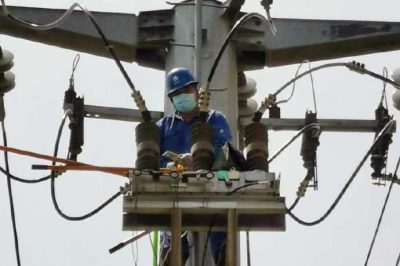 高考保電巡視忙，助力學(xué)子創(chuàng)佳績(jī)。