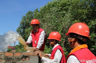 為民安裝抗旱表 助力三農(nóng)保收成 為民安裝抗旱表 助力三農(nóng)保收成