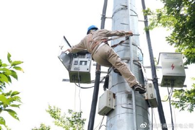 順利完成該公司進(jìn)線10kV柴明線柱上智能開關(guān)FTU的調(diào)試工作