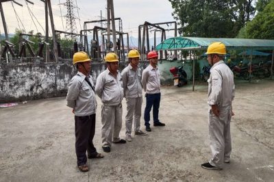 對高損臺區(qū)進(jìn)行夜間安全用電檢查