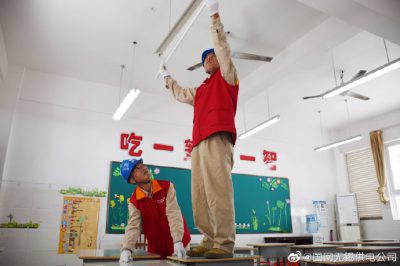 走進(jìn)長安街道貝爾樂幼兒園開展用電安全大檢查