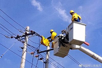 10千伏辛南線西董井井通09號桿帶電T接興邦養(yǎng)殖引流線