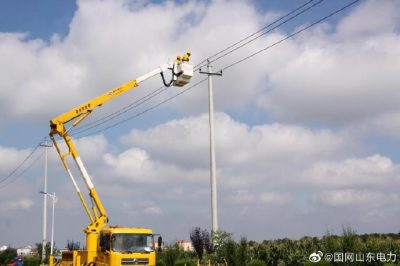 在10千伏宋西線集西支線對老舊絕緣子進(jìn)行換新