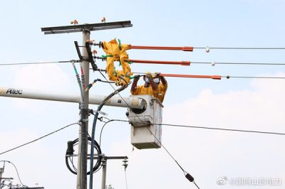 對(duì)35千伏承安變電站開(kāi)展設(shè)備巡視