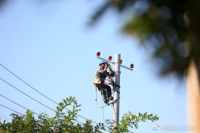 對東關(guān)村0.4千伏配網(wǎng)改造工作 對東關(guān)村0.4千伏配網(wǎng)改造工作