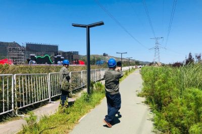 對米村鎮(zhèn)網(wǎng)紅路10千伏線路進行夜間巡視 對米村鎮(zhèn)網(wǎng)紅路10千伏線路進行夜間巡視