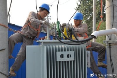 開展低電壓治理新增一臺(tái)400千伏安變壓器 開展低電壓治理新增一臺(tái)400千伏安變壓器