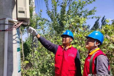 對(duì)轄區(qū)內(nèi)的高低壓線路、設(shè)備進(jìn)行巡視