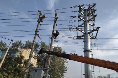 建設(shè)2#變配電變壓器以及該臺變所屬的400V低壓桿線一次性組織施工遷移 建設(shè)2#變配電變壓器以及該臺變所屬的400V低壓桿線一次性組織施工遷移