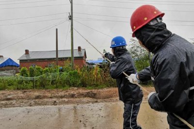 開展故障排查，迅速趕赴各搶修現(xiàn)場并連夜奮戰(zhàn)