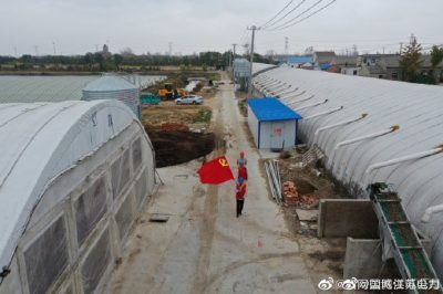 檢查養(yǎng)雞場(chǎng)用電設(shè)備，全力做好養(yǎng)殖基地跟蹤服務(wù)工作