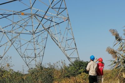 對(duì)途經(jīng)黎里轄區(qū)的500千伏車江線和220千伏的金水線開(kāi)展巡視、巡查工作