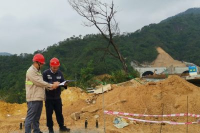 為開春高速的隧道、高速出入口永久用電做勘查工作和設(shè)計(jì)供電方案