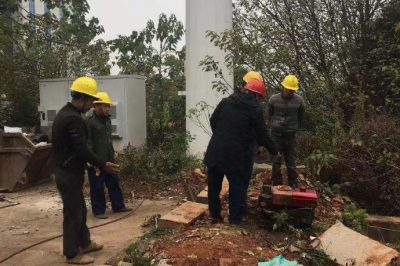 對10千伏堰洣線農(nóng)網(wǎng)改造工程現(xiàn)場安全進行稽查