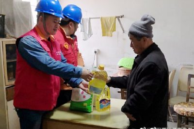 對舊線路、開關(guān)和插座等進(jìn)行維修更換