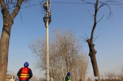 更換老舊導(dǎo)線700余米，安裝跌落式熔斷器一處