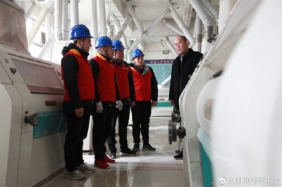 到臺前宏達面業(yè)有限公司開展電力志愿服務(wù)活動