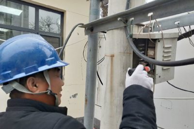配電搶修班及時解決客戶用電故障