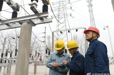 在雨雪大風等特殊天氣，對設備、線路加強巡視監(jiān)督