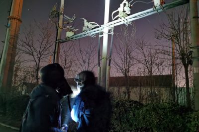 對轄區(qū)內(nèi)的線路、設(shè)備進(jìn)行夜間高負(fù)荷時段紅外測溫工作