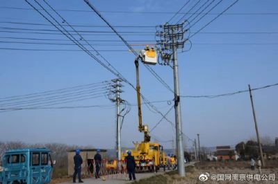 開展雄州變，龍池變，程橋變和長城變開展帶電安裝護套工作
