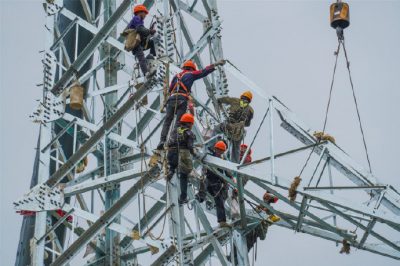 溫嶠鎮(zhèn)上珙村附近開(kāi)展配網(wǎng)補(bǔ)強(qiáng)工程 溫嶠鎮(zhèn)上珙村附近開(kāi)展配網(wǎng)補(bǔ)強(qiáng)工程