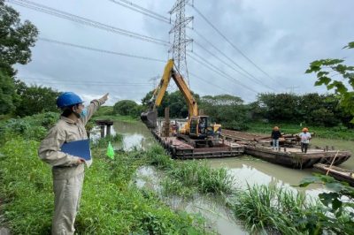江蘇檢修公司對所轄1000千伏安塘線進(jìn)行巡查