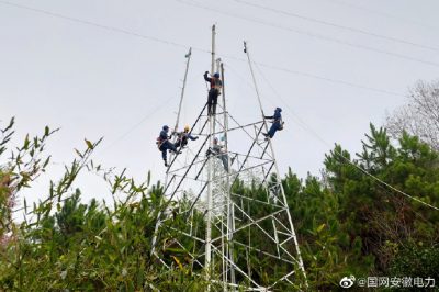旌橋161線線路改造工程3號鐵塔施工現(xiàn)場 旌橋161線線路改造工程3號鐵塔施工現(xiàn)場