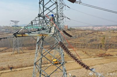 魯鐵線耐張桿塔帶電瓷質(zhì)絕緣子進行帶電檢零 魯鐵線耐張桿塔帶電瓷質(zhì)絕緣子進行帶電檢零