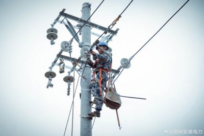 10千伏渚口113線渚口村臺(tái)區(qū)改造施工現(xiàn)場 10千伏渚口113線渚口村臺(tái)區(qū)改造施工現(xiàn)場